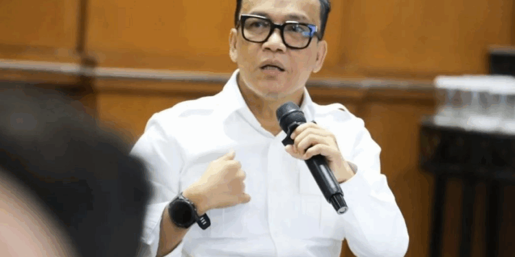 Mahfud MD Nilai KPK Mulai Tunjukkan Taring Usai OTT Wamenaker Immanuel Ebenezer