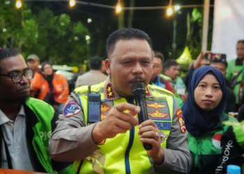 Kakorlantas Polri Kunjungi Warkop Ojol Kamtibmas Surabaya, Perkuat Silaturahmi dengan Driver Online