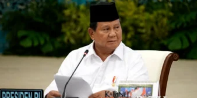 Presiden Prabowo Minta Masyarakat Waspada di Tengah Penanganan Bencana di Sumatra